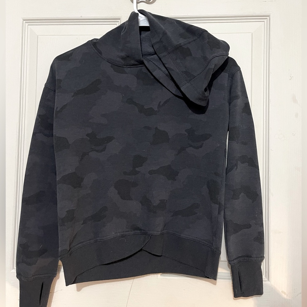 Girls Black Camouflage Sweatshirt Hoodie Size Large